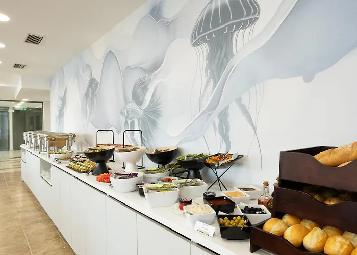 Hotel Antea - By The Sea